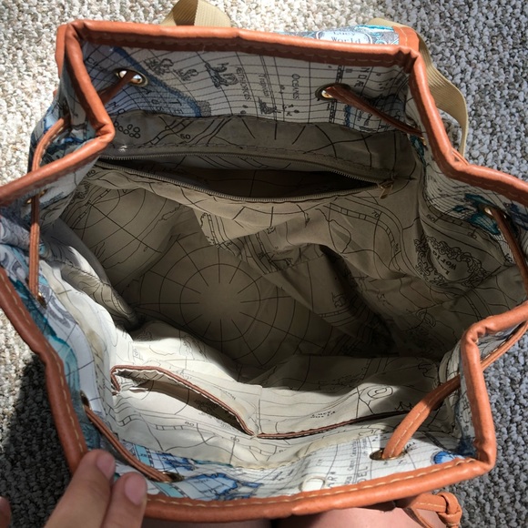 Map Backpack 🗺 - Picture 3 of 5